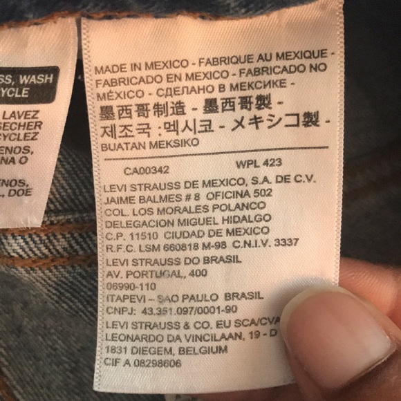 Levi’s 501 Button Fly Light Wash Jeans - Picture 4 of 14